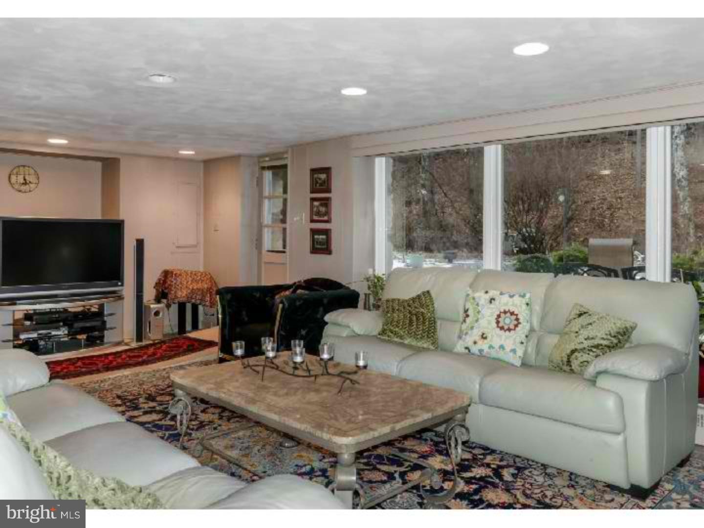 1054 Old Ford Road Huntingdon Valley, PA 19006 - Photo 12 of 24 Gallery Image 12