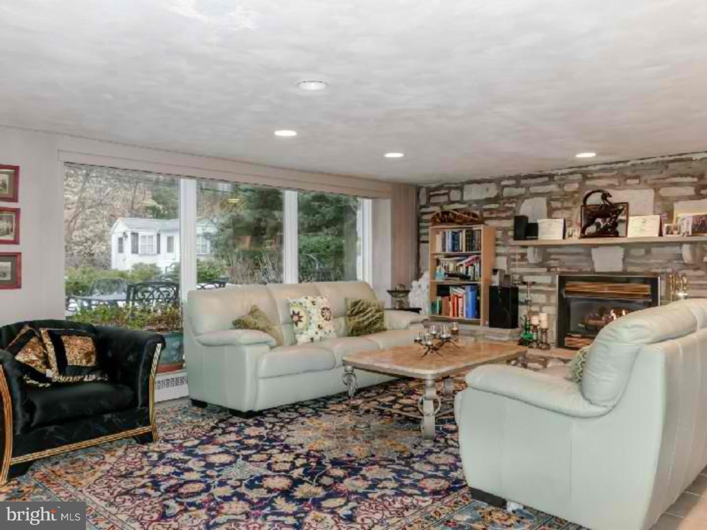 1054 Old Ford Road Huntingdon Valley, PA 19006 - Photo 10 of 24 Gallery Image 10