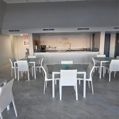 $3,300 | 100 Oakmont Lane, Unit 305, Belleair, FL 33756