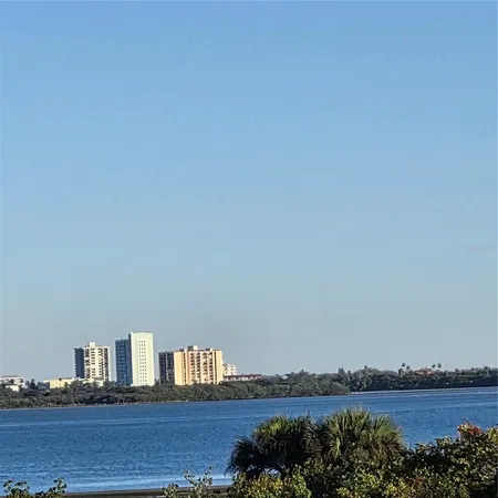 $2,950 | 100 Oakmont Lane, Unit 305, Belleair, FL 33756