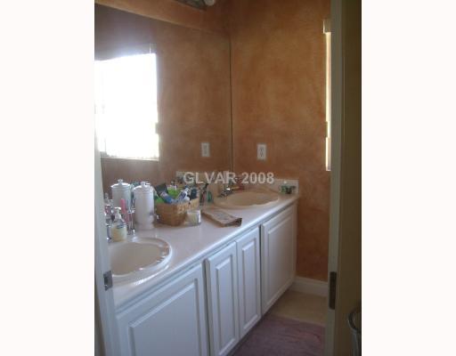 1655 Rugged Ravine Court Las Vegas, NV 89183 - Photo 8 of 12 Master Bath/Spa.