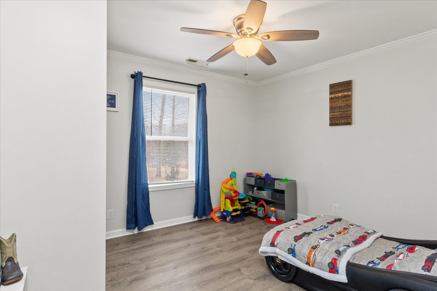 351 Rippy Ridge Road Normandy, TN 37360 - Photo 25 of 45 a bedroom with a bed a table and chair