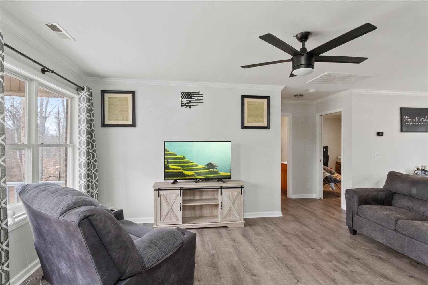 351 Rippy Ridge Road Normandy, TN 37360 - Photo 6 of 45 a living room with furniture and a window