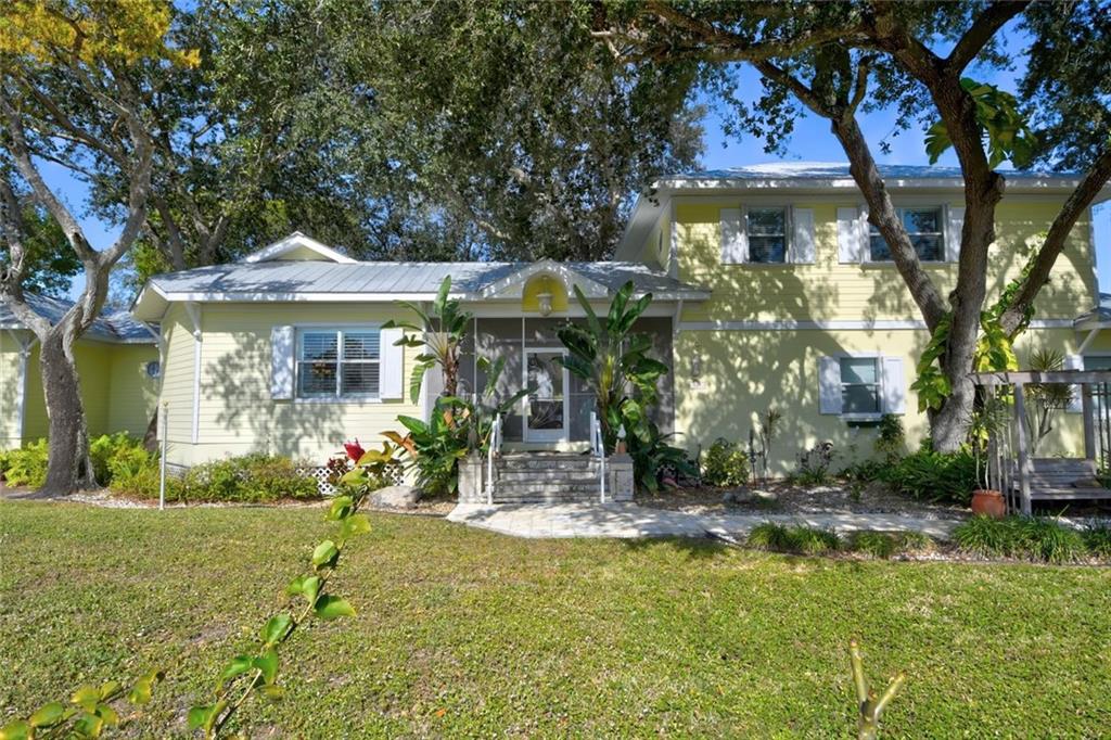 595 Southwest Harbor Street Stuart, FL 34997 - Photo 9 of 62 Gallery Image 9