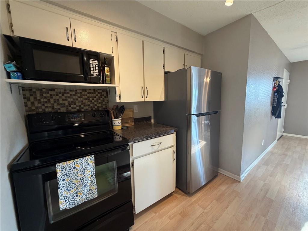 6232 Robinson Street, Unit 3 Mission, KS 66202 - Photo 3 of 8