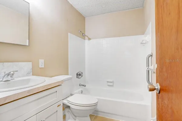$189,999 | 825 Chamberlain Boulevard, Wauchula, FL 33873