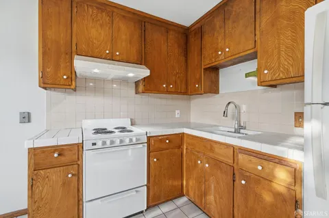 $699,000 | 76 Vesta Street, San Francisco, CA 94124