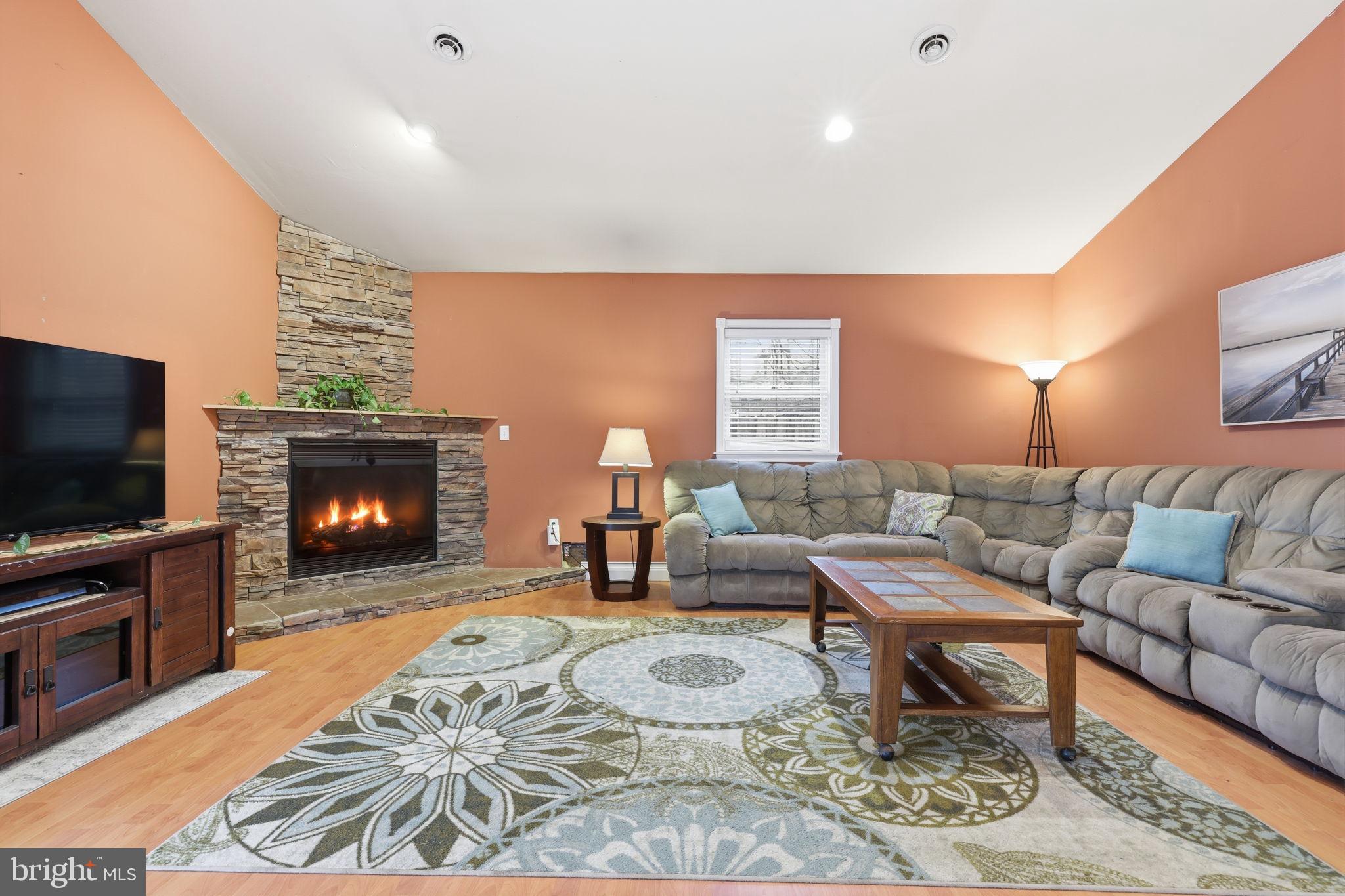 9 Harmony Road Levittown, PA 19056 - Photo 11 of 40