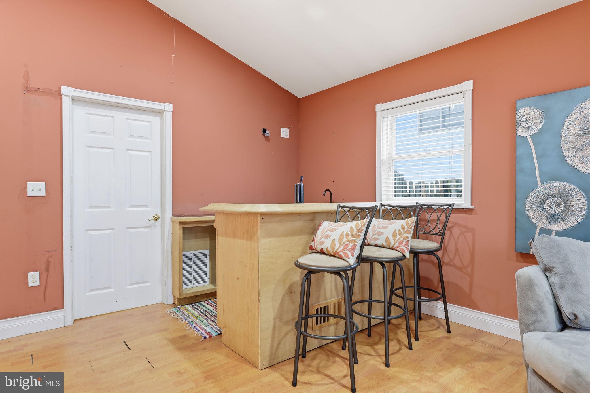 9 Harmony Road Levittown, PA 19056 - Photo 14 of 40 Bar