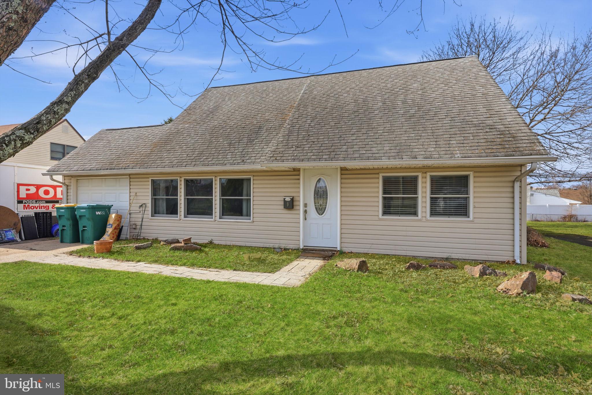 9 Harmony Road Levittown, PA 19056 - Photo 3 of 40