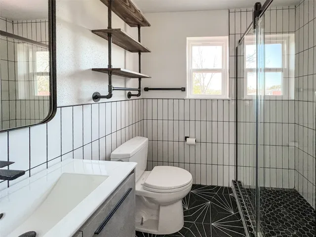 $2,500 | 6203 London Drive, Austin, TX 78745