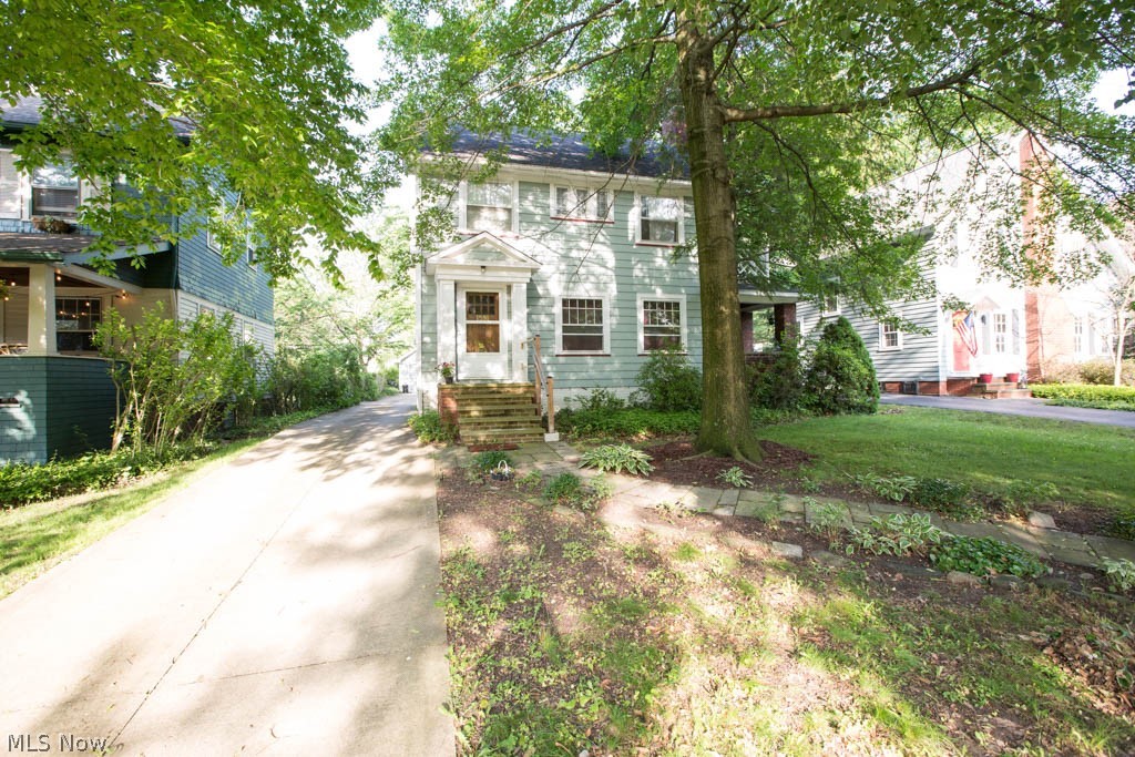 Very well cared for Cleveland Heights Colonial