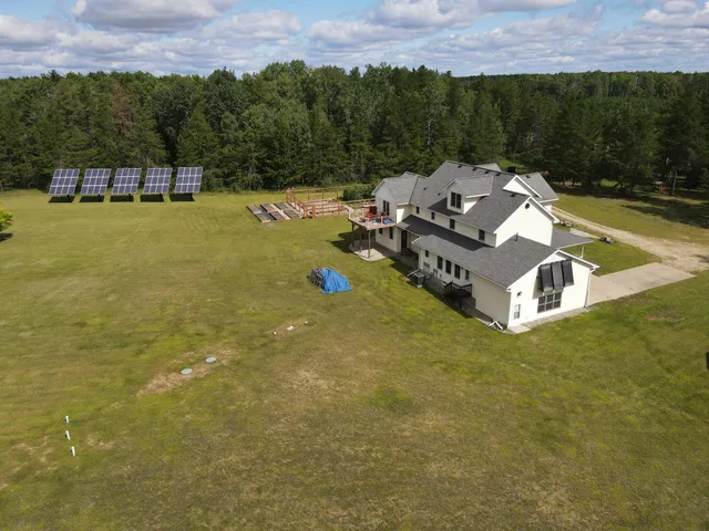 $599,000 | 14325 314th Street, Menahga, MN 56464