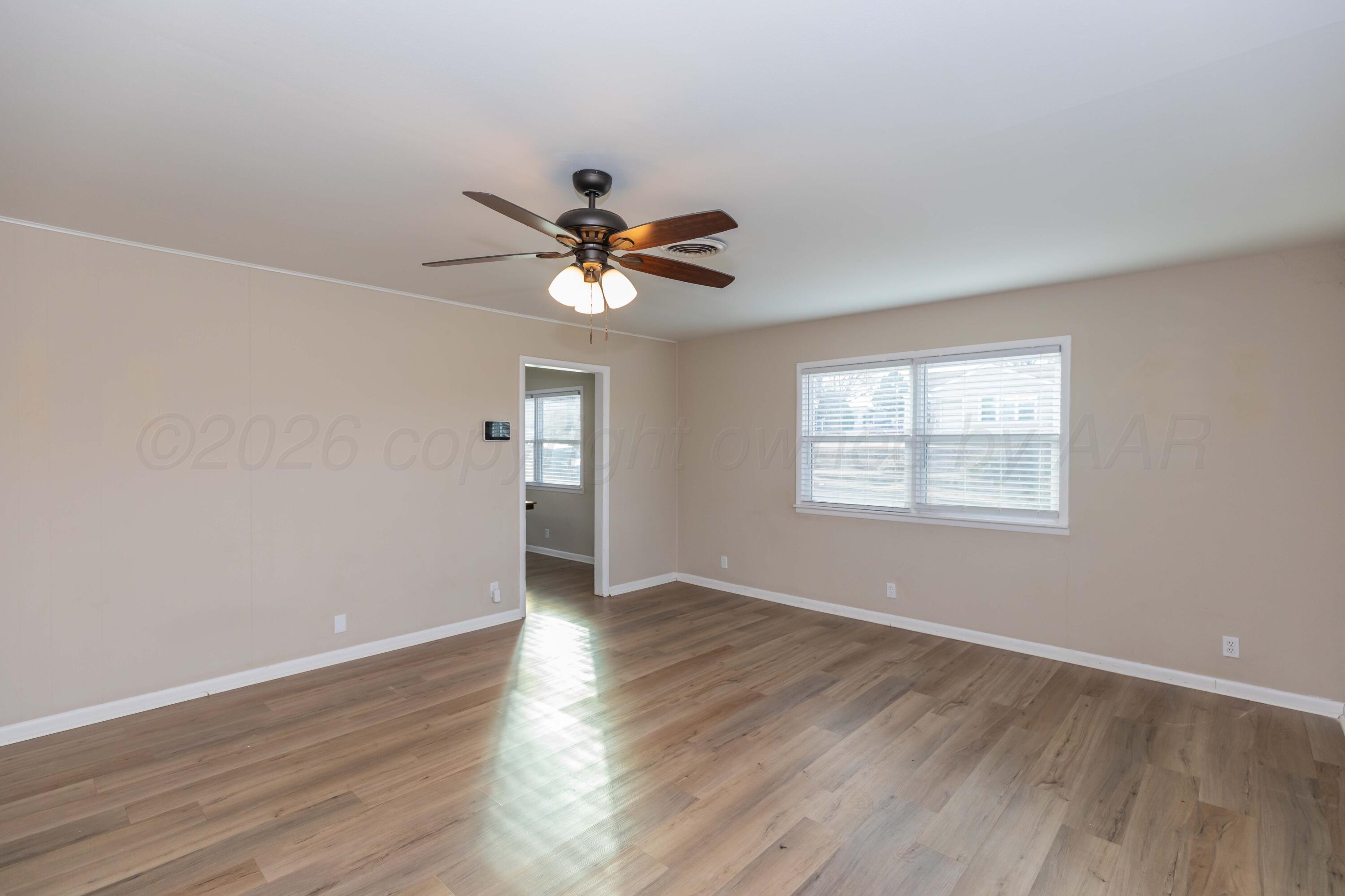 105 Smith Street Borger, TX 79007 - Photo 4 of 26 LIVING ROOM VIEW 1