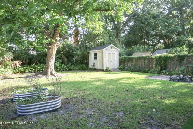 a house view with a outdoor space