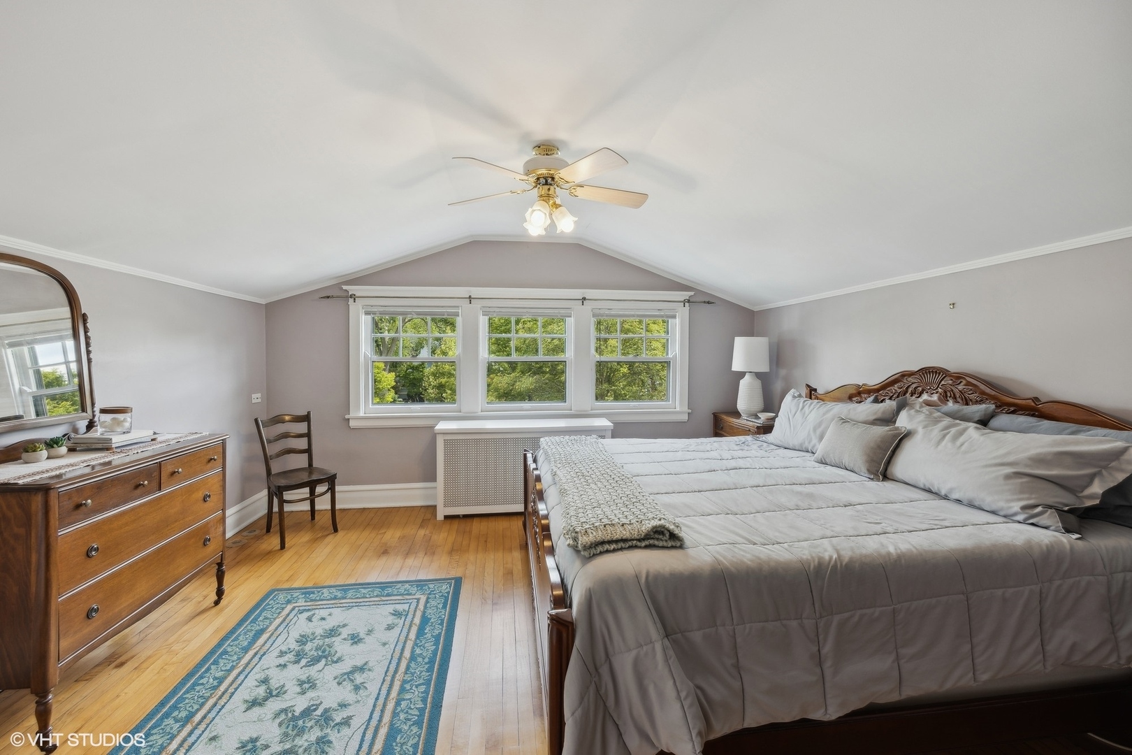 208 Woodside Road Riverside, IL 60546 - Photo 24 of 37 a bedroom with a bed and a table in it