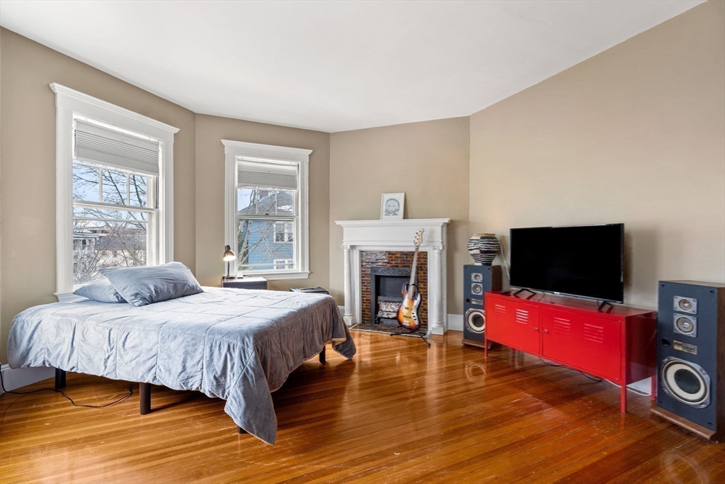 3 Upland Road, Unit 2 Brookline, MA 02445 - Photo 16 of 29 Gallery Image 16