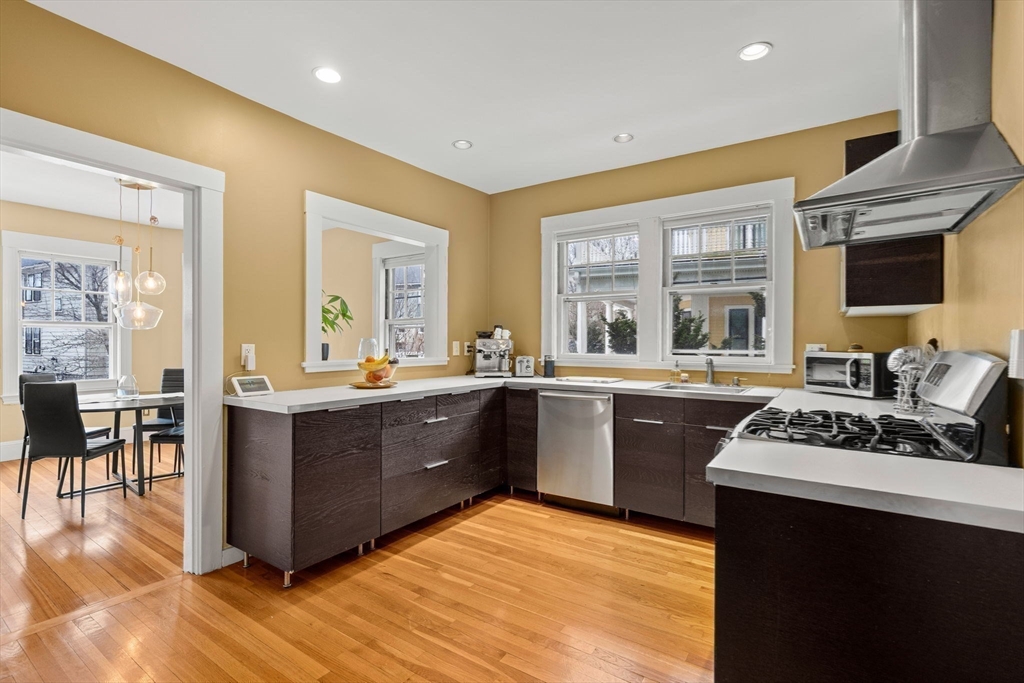 3 Upland Road, Unit 2 Brookline, MA 02445 - Photo 7 of 29 Gallery Image 7