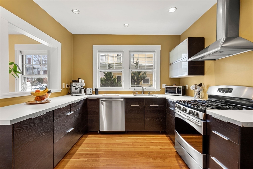 3 Upland Road, Unit 2 Brookline, MA 02445 - Photo 8 of 29 Gallery Image 8