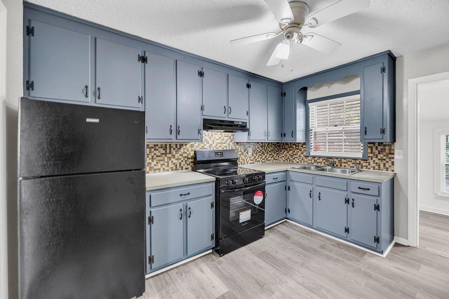 313 Curtiss Avenue Charleston, SC 29407 - Photo 2 of 10 20250826165223990076000000-o