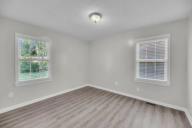 $2,100 | 313 Curtiss Avenue, Charleston, SC 29407