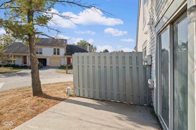 $176,900 | 2524 Chaseway Court, Indianapolis, IN 46268