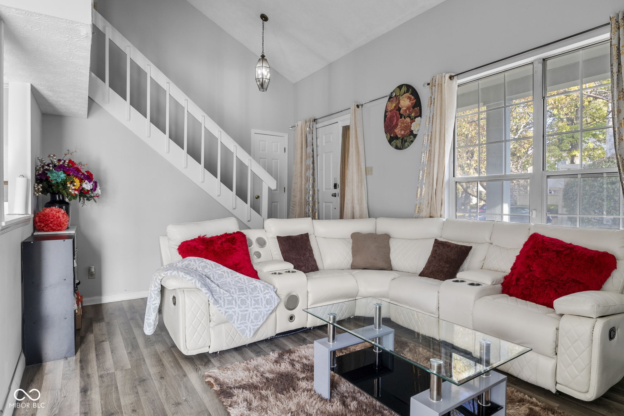 2524 Chaseway Court Indianapolis, IN 46268 - Photo 5 of 25