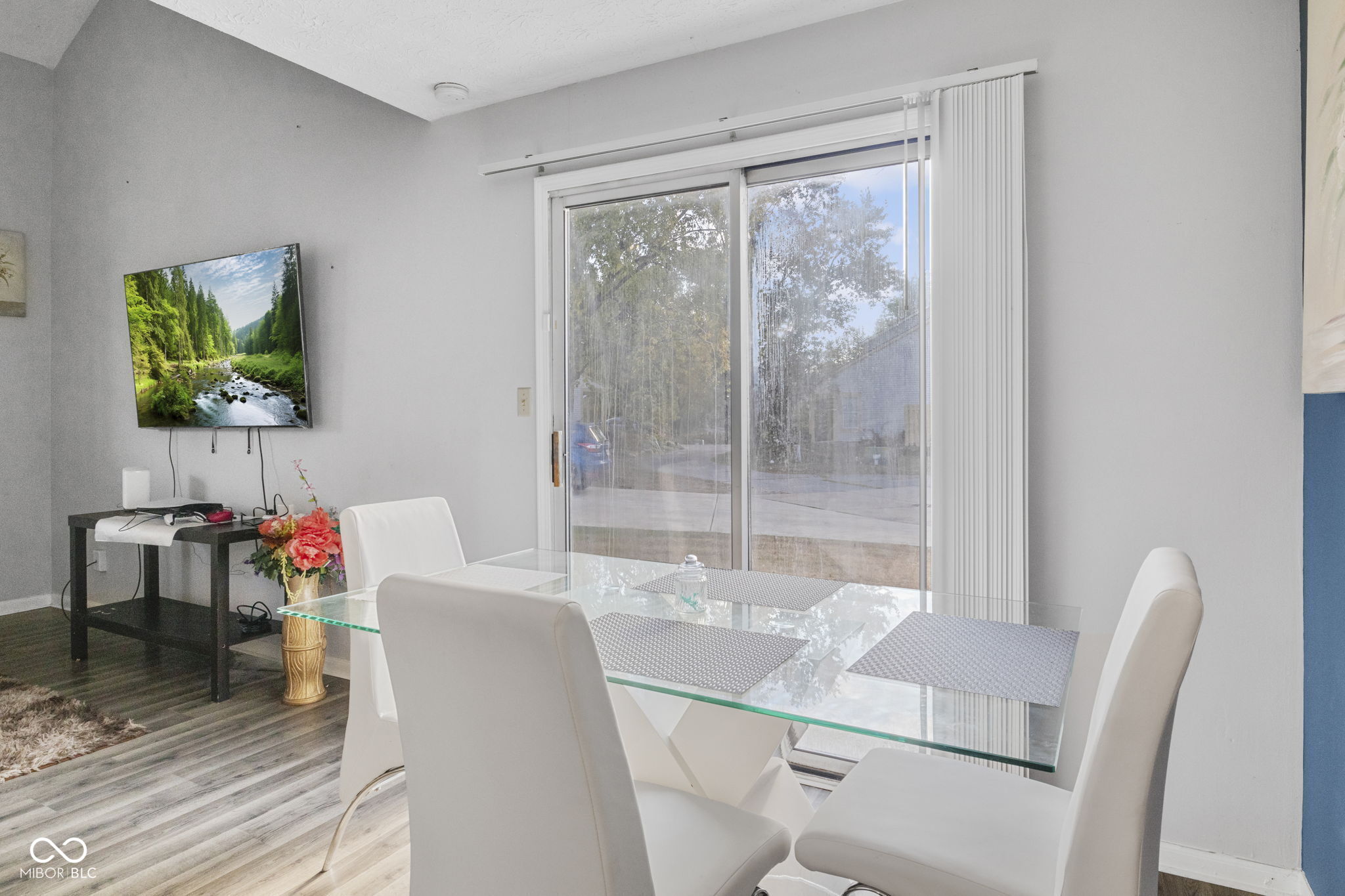 2524 Chaseway Court Indianapolis, IN 46268 - Photo 9 of 25