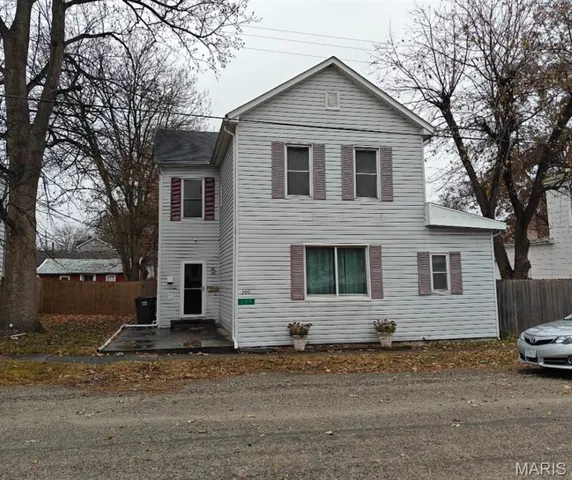 $130,000 | 209 North Benton Street, New Athens, IL 62264