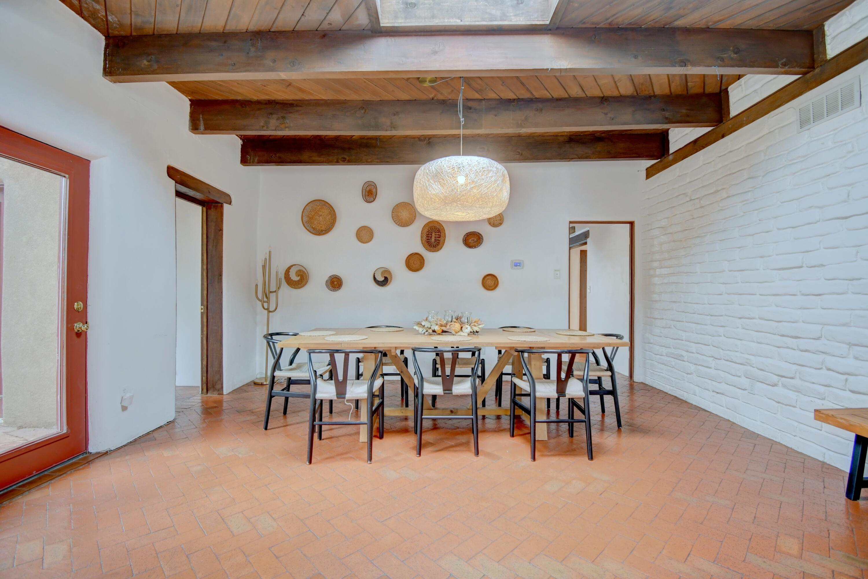 14018 Arcadia Road Northeast Albuquerque, NM 87123 - Photo 7 of 36 Gallery Image 7