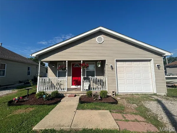 $175,000 | 313 State Street, Dupo, IL 62239
