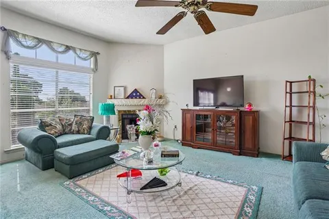 $375,000 | 317 Southwood Drive, Gretna, LA 70056