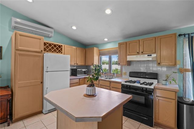 $525,000 | 15 Perkins Street, Warwick, RI 02886