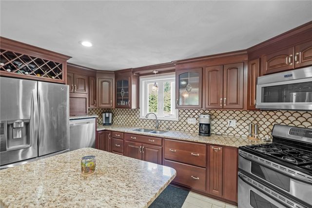 $525,000 | 15 Perkins Street, Warwick, RI 02886