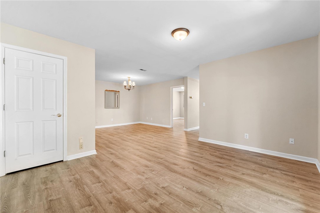 211 Wynmere Way Seneca, SC 29672 - Photo 33 of 49