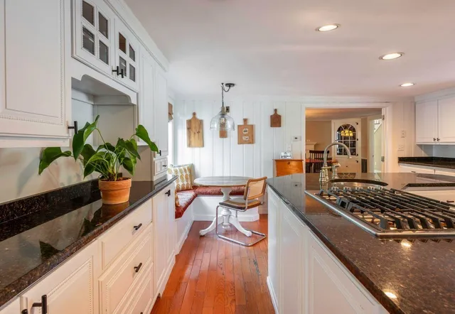 $995,000 | 98 Sweet Hill Road, Plaistow, NH 03865