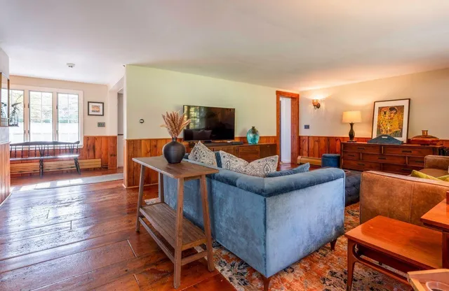 $995,000 | 98 Sweet Hill Road, Plaistow, NH 03865