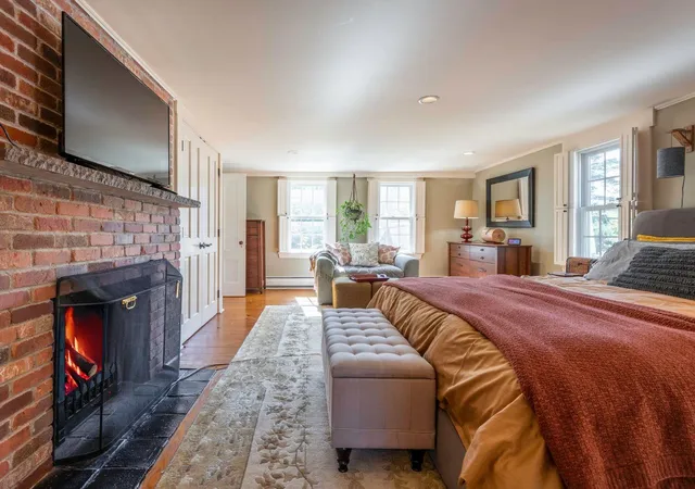 $995,000 | 98 Sweet Hill Road, Plaistow, NH 03865