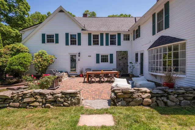 $995,000 | 98 Sweet Hill Road, Plaistow, NH 03865