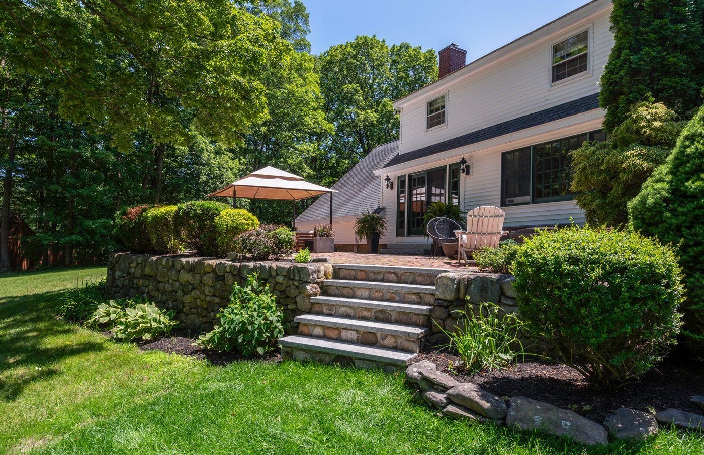 98 Sweet Hill Road Plaistow, NH 03865 - Photo 9 of 46