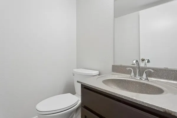 $2,800 | 17435 North 46th Street, Phoenix, AZ 85032