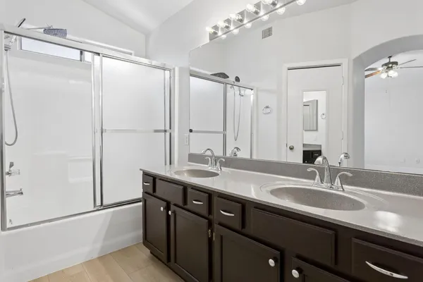 $2,800 | 17435 North 46th Street, Phoenix, AZ 85032