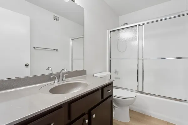 $2,800 | 17435 North 46th Street, Phoenix, AZ 85032