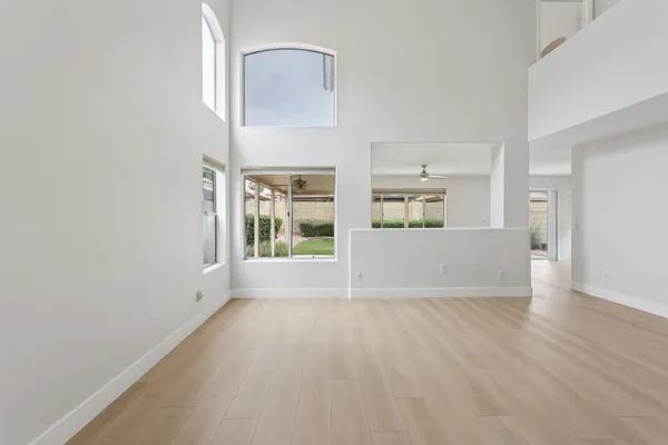 $2,800 | 17435 North 46th Street, Phoenix, AZ 85032