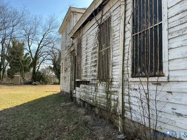 $129,850 | 640 West Washington Street, Petersburg, VA 23803