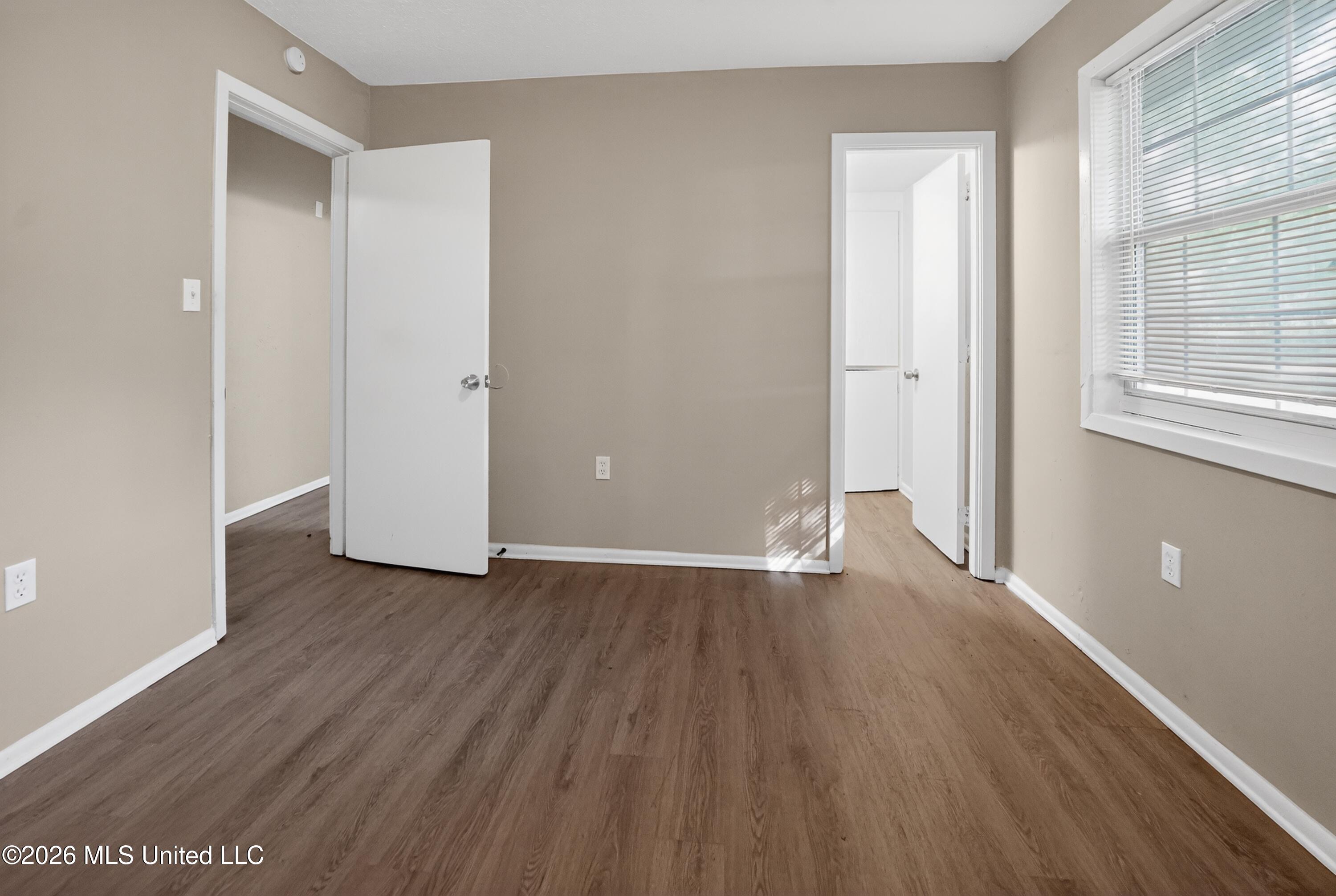 620 Queen Circle Jackson, MS 39209 - Photo 31 of 43 31_620_Queen_Cir-Bedroom-6524