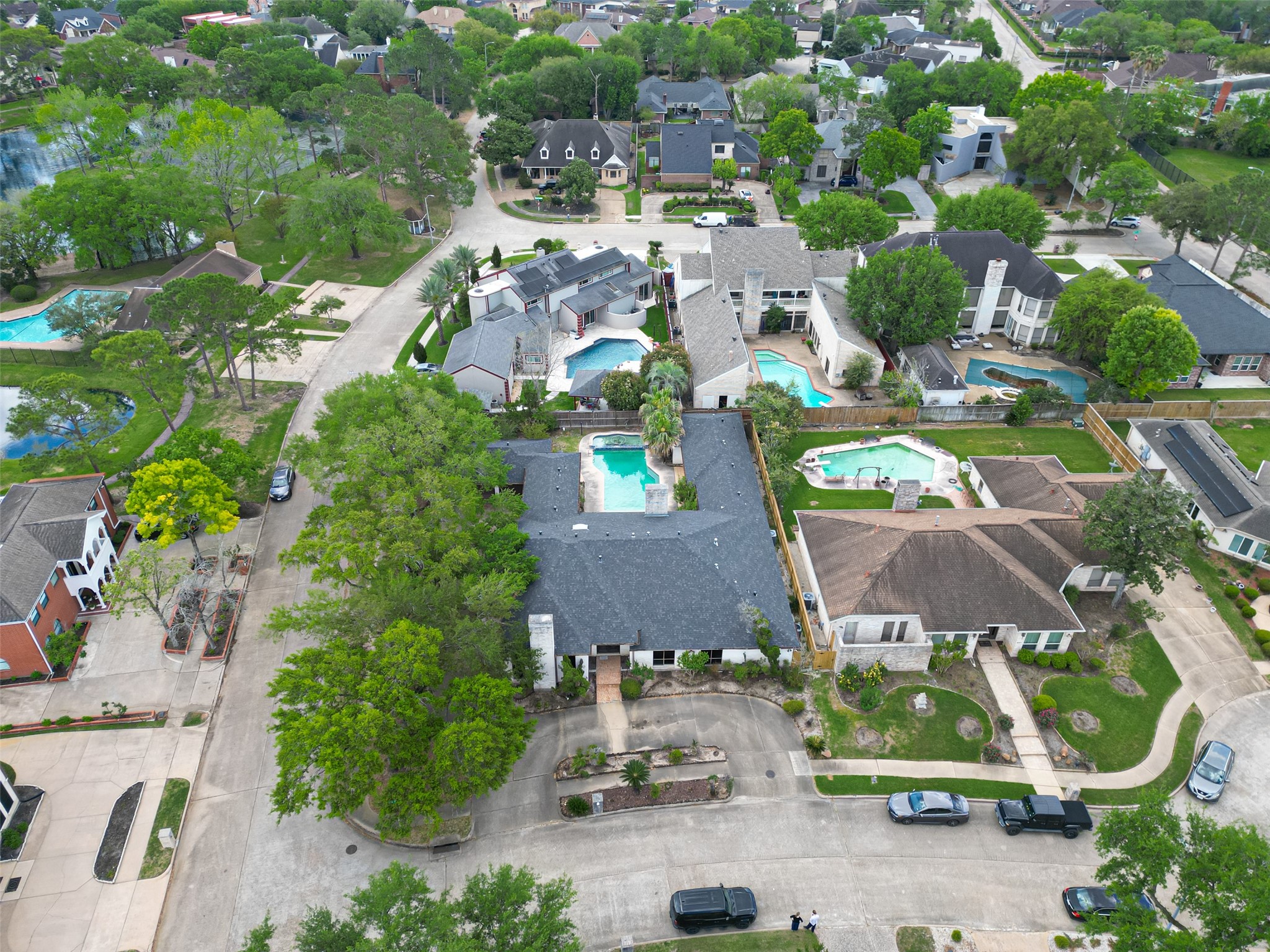 8103 Lake Edge Court Houston, TX 77071 - Photo 44 of 48 Bird’s-eye perspective showcasing the surrounding neighborhood and layout