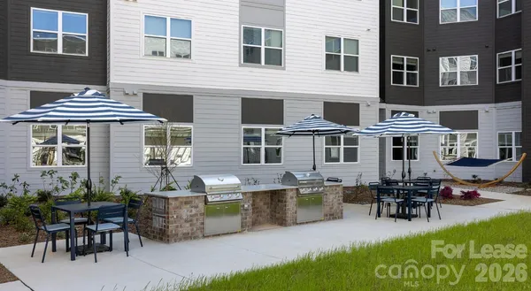 $1,370 | 8424 North Tryon Street, Unit A2, Charlotte, NC 28262