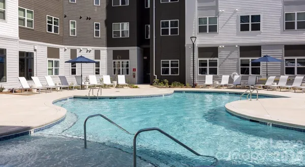 $1,370 | 8424 North Tryon Street, Unit A2, Charlotte, NC 28262