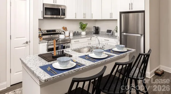 $1,370 | 8424 North Tryon Street, Unit A2, Charlotte, NC 28262